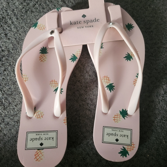 Kate Spade Light Pink Pineapple Flip Flops - Picture 1 of 5
